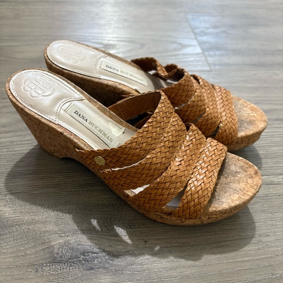 Dana Buchman Wedge Heels Peep Top Slip on Sandals Woven Cork Sz 8 M Boho - Picture 1 of 8